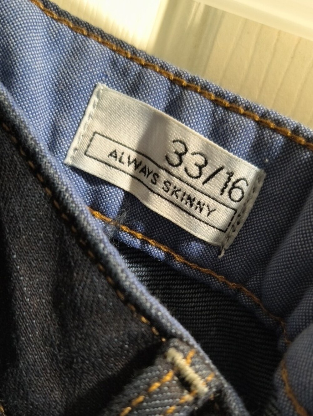Women's High-Rise Skinny Jeans in Dark Indigo - Picture 2 of 6